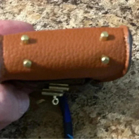 ❌SOLD❌Mini Handbag Charm or For Ear Pods Faux Leather Cognac NWOT - Picture 3 of 7
